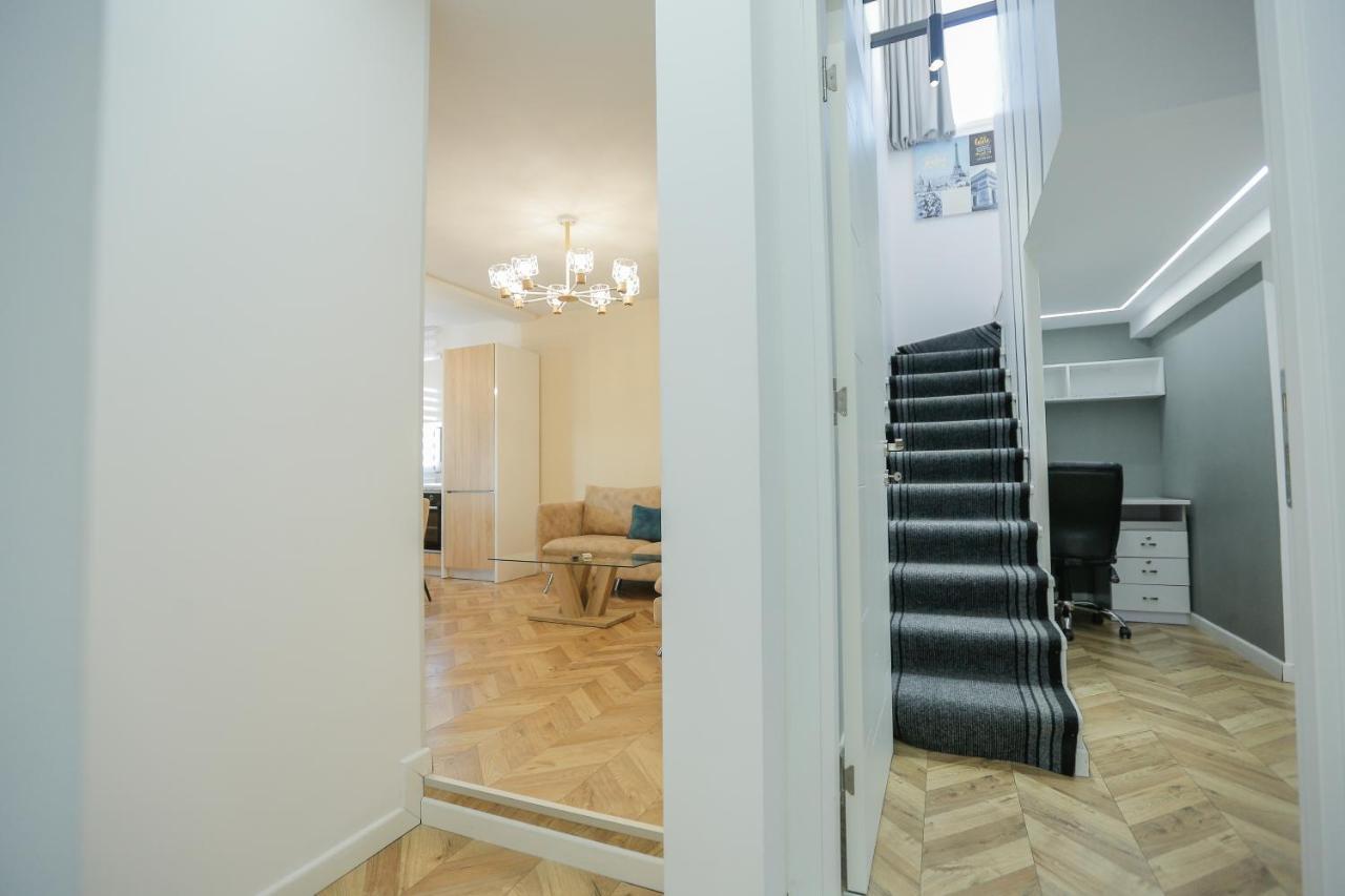 Miku Apartments-luxury View At Wilson Square Tirana