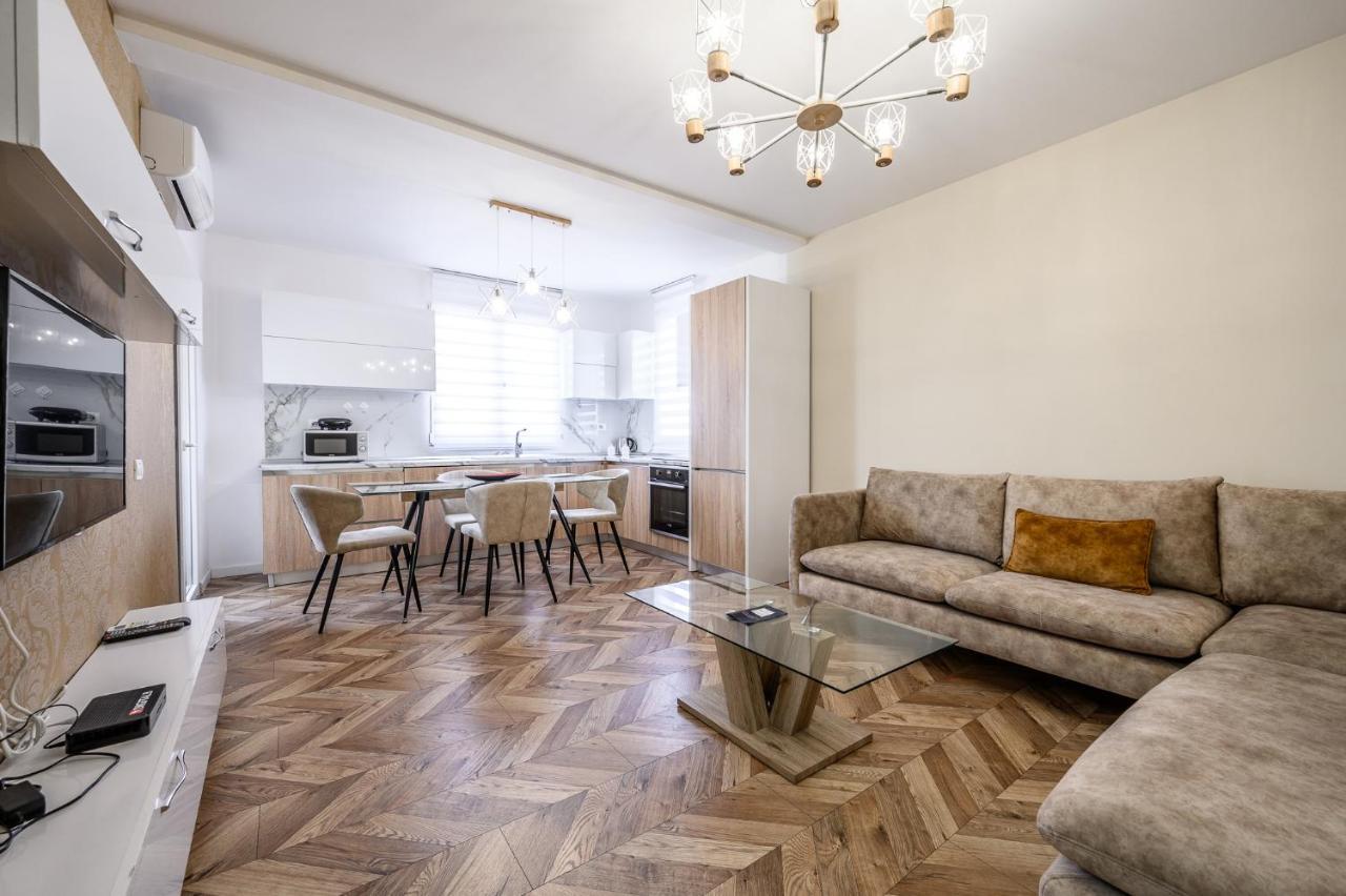 Miku Apartments-luxury View At Wilson Square Lägenhet