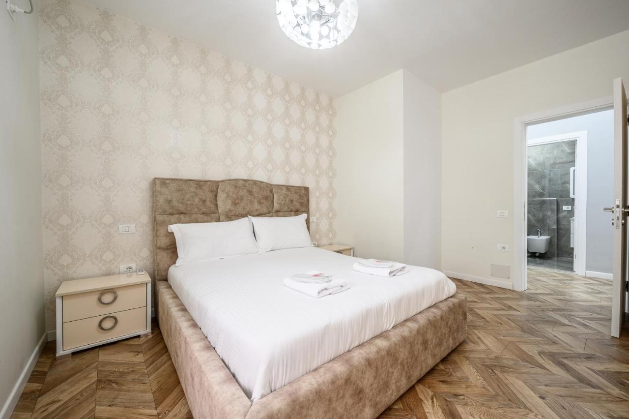 Miku Apartments-luxury View At Wilson Square * Tirana
