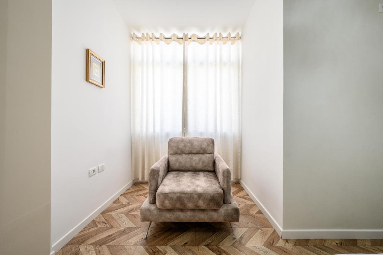 Miku Apartments-luxury View At Wilson Square * Tirana